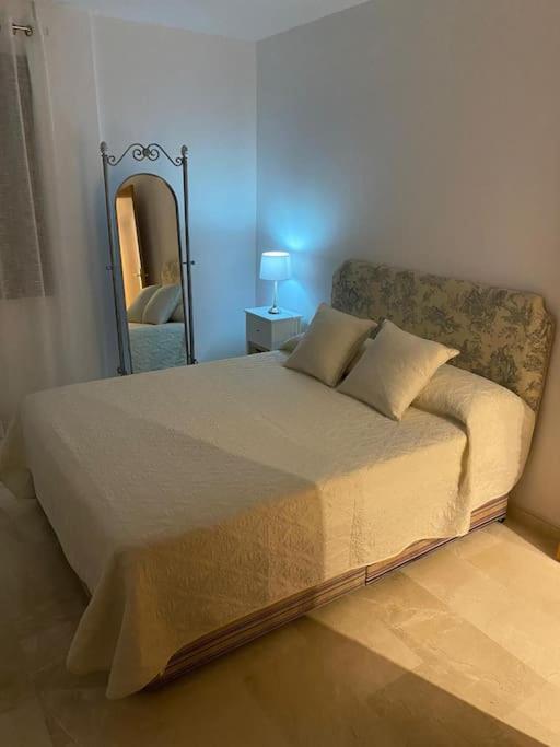 Central Estepona 3 Bed Apt With Pool And Parking Esterno foto