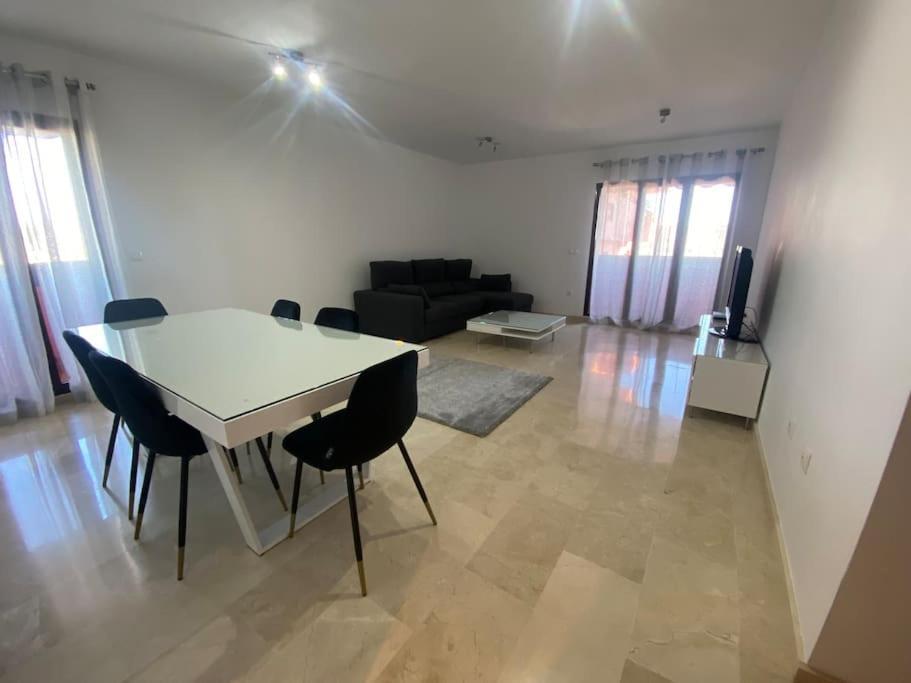 Central Estepona 3 Bed Apt With Pool And Parking Esterno foto