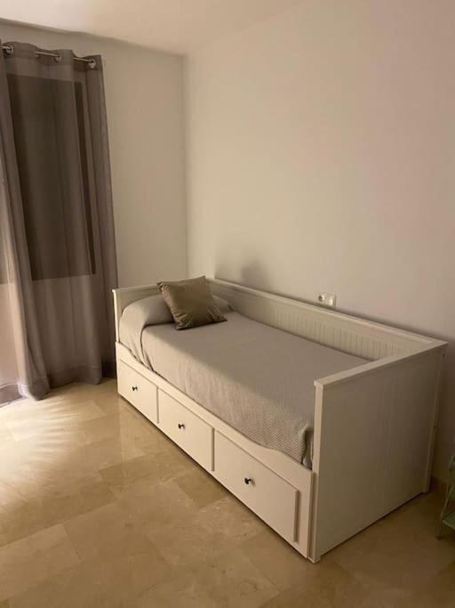 Central Estepona 3 Bed Apt With Pool And Parking Esterno foto